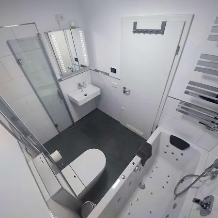 N824 Apartments Waldbronn דירה *